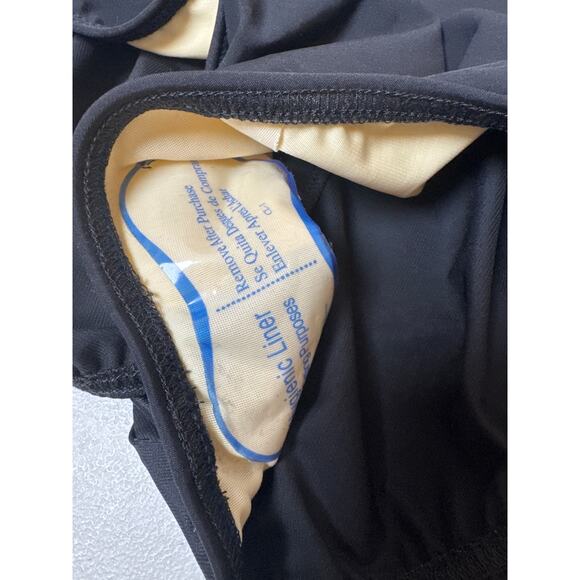 NWT Miracesuit Black & White Diamond Design one Piece Slimming Swimsuit SZ: 12 - Picture 4 of 10